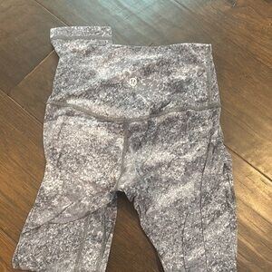 Lululemon Grey and White leggings